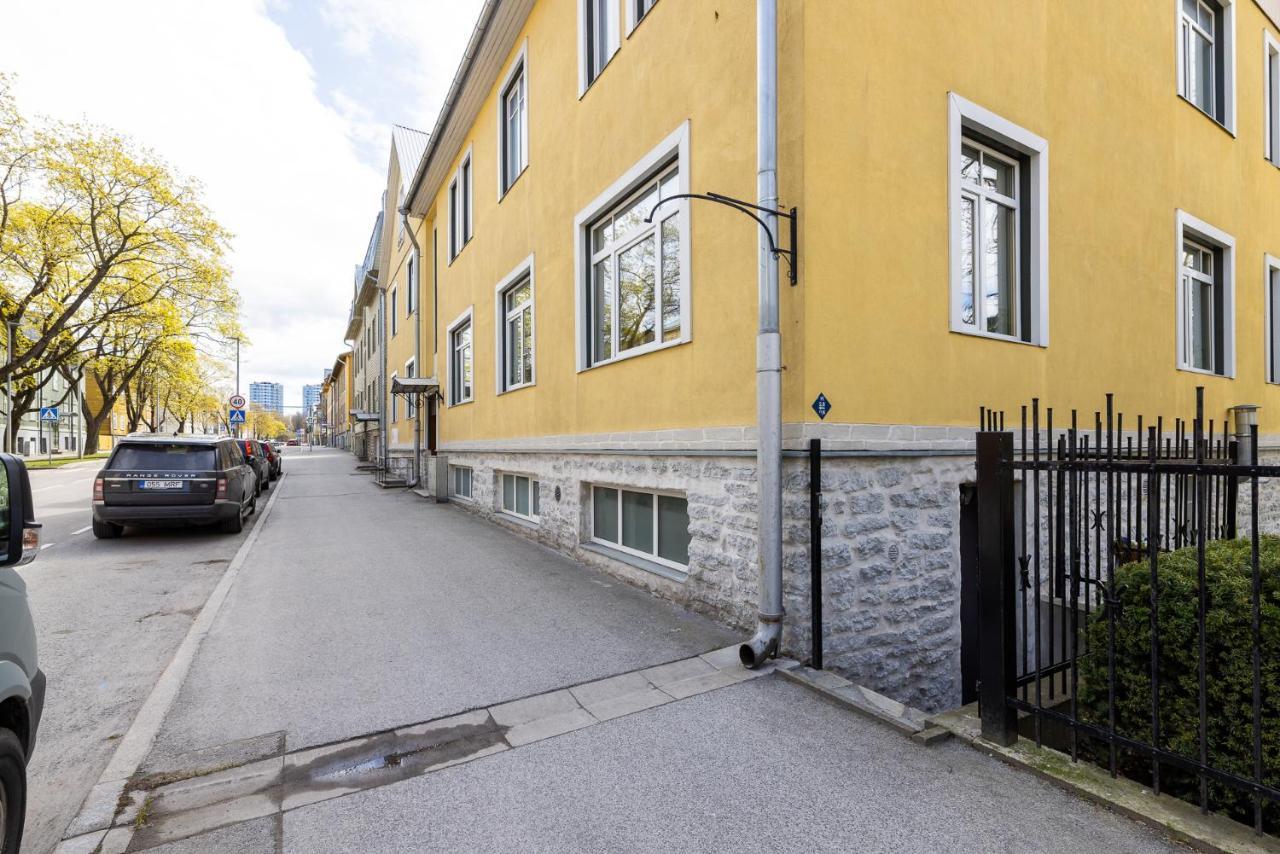 Sirena Apartment - Self Check-In And Free Parking Tallinn Ngoại thất bức ảnh