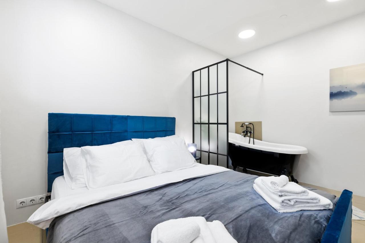 Sirena Apartment - Self Check-In And Free Parking Tallinn Ngoại thất bức ảnh